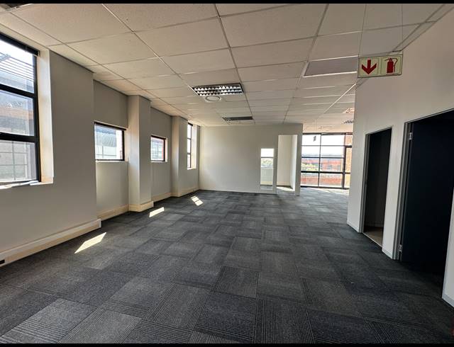 960M² OFFICE TO LET IN HIGHVELD TECHNOPARK